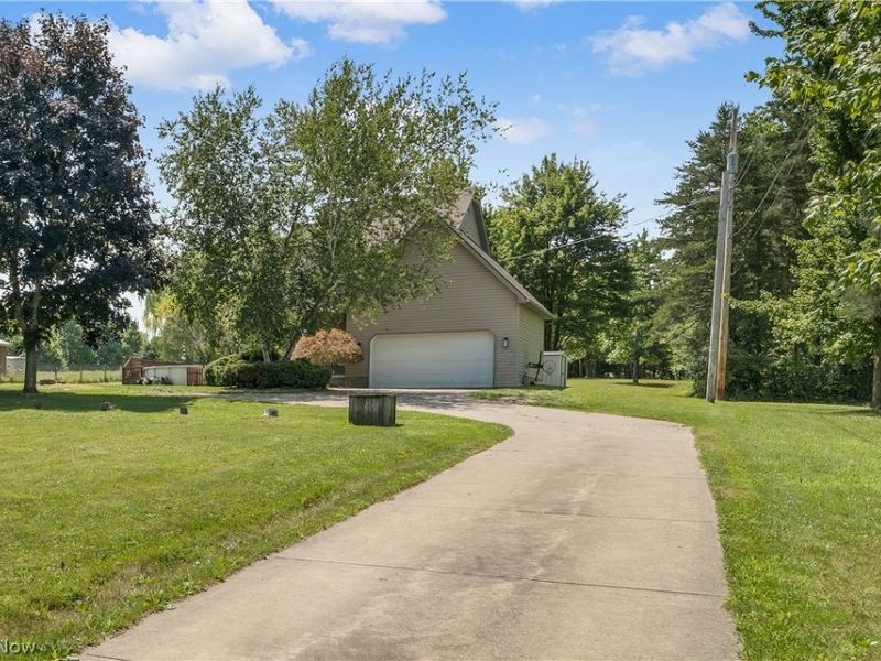 8241 Akron Canfield Road, Canfield, OH 44406 Photo 46