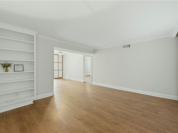 4266 Roswell Road NE, Unit F2, Atlanta, GA 30342