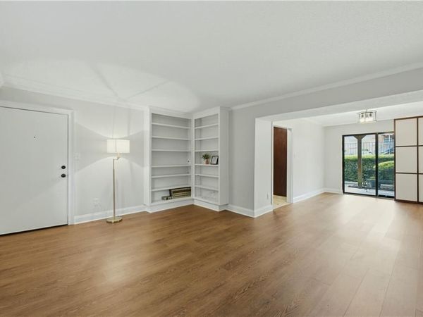 4266 Roswell Road NE, Unit F2, Atlanta, GA 30342