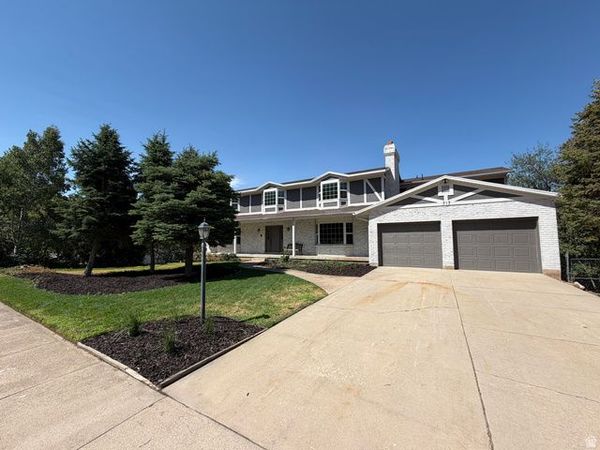 717 WOODRIDGE DR , Layton, UT 84040