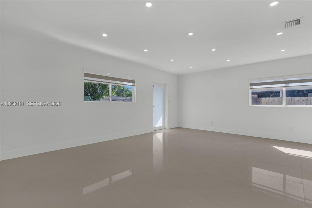 9520 Lisa Rd , Cutler Bay, FL 33157 Photo