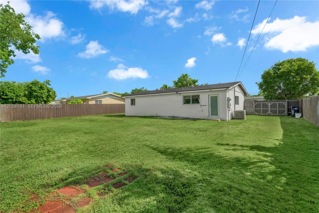 9520 Lisa Rd , Cutler Bay, FL 33157 Photo
