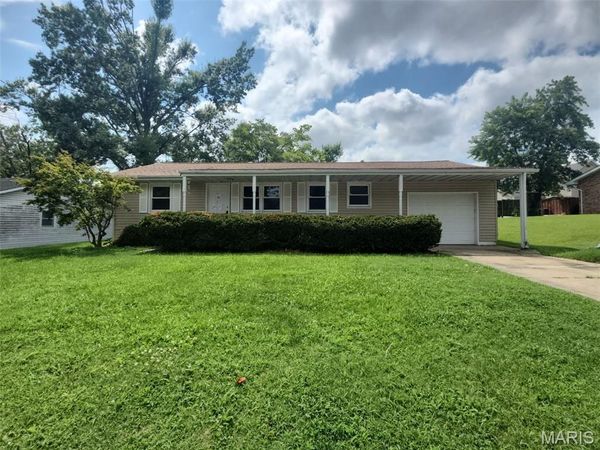 114 Edwards Street , Perryville, MO 63775