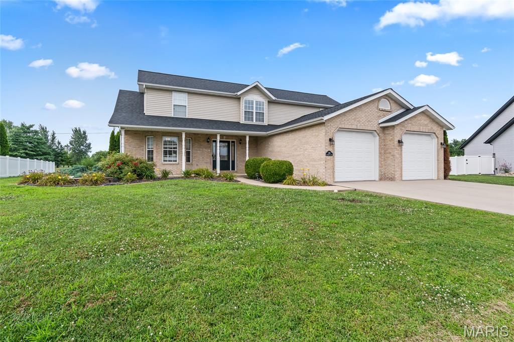 235 Baneberry Drive , Highland, IL 62249 Main Photo