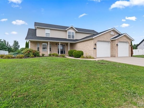 235 Baneberry Drive , Highland, IL 62249