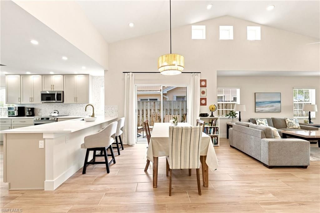 2604 Sailors Way, Unit 120, Naples, FL 34109 Photo
