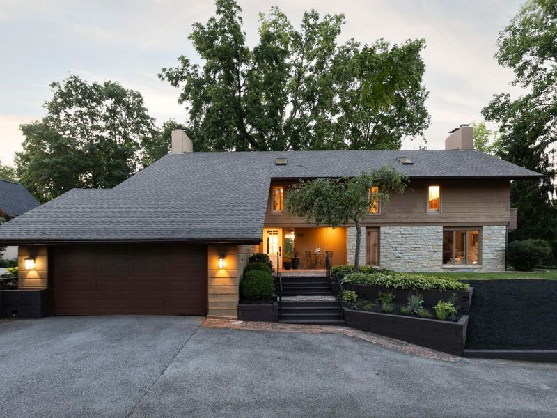 886 Clayton Drive , Worthington, OH 43085 Photo 1