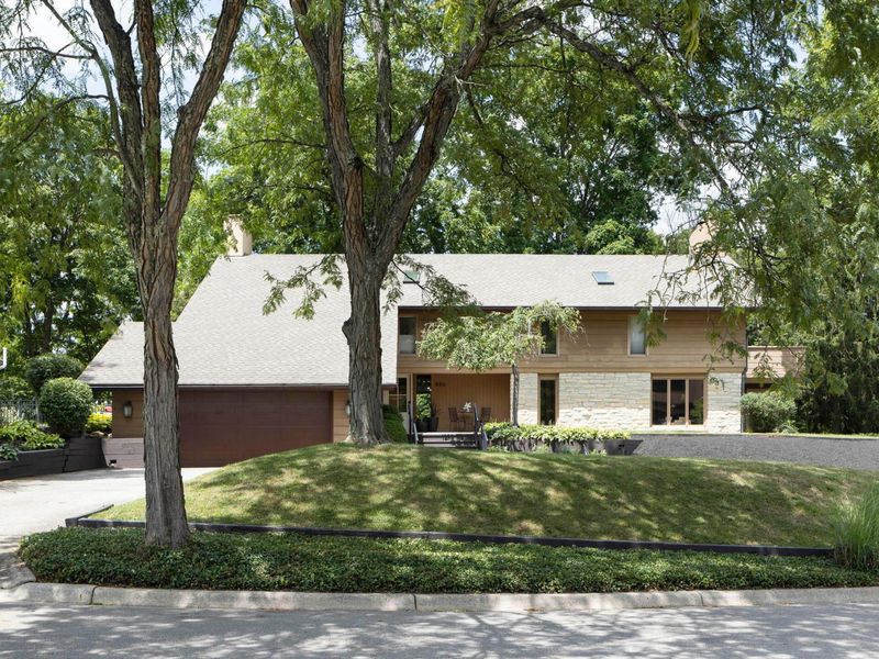 886 Clayton Drive , Worthington, OH 43085 Photo 3