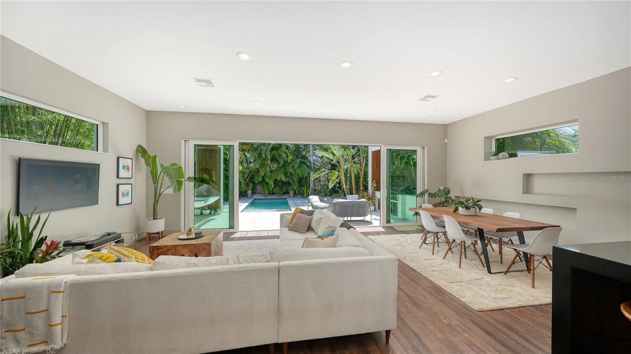 543 Columbia Court, Sarasota, FL 34236 Photo