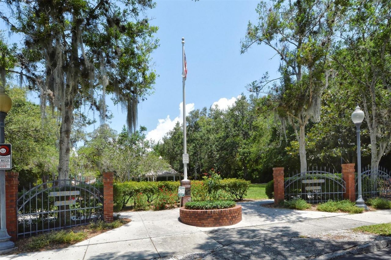 543 Columbia Court, Sarasota, FL 34236 Photo