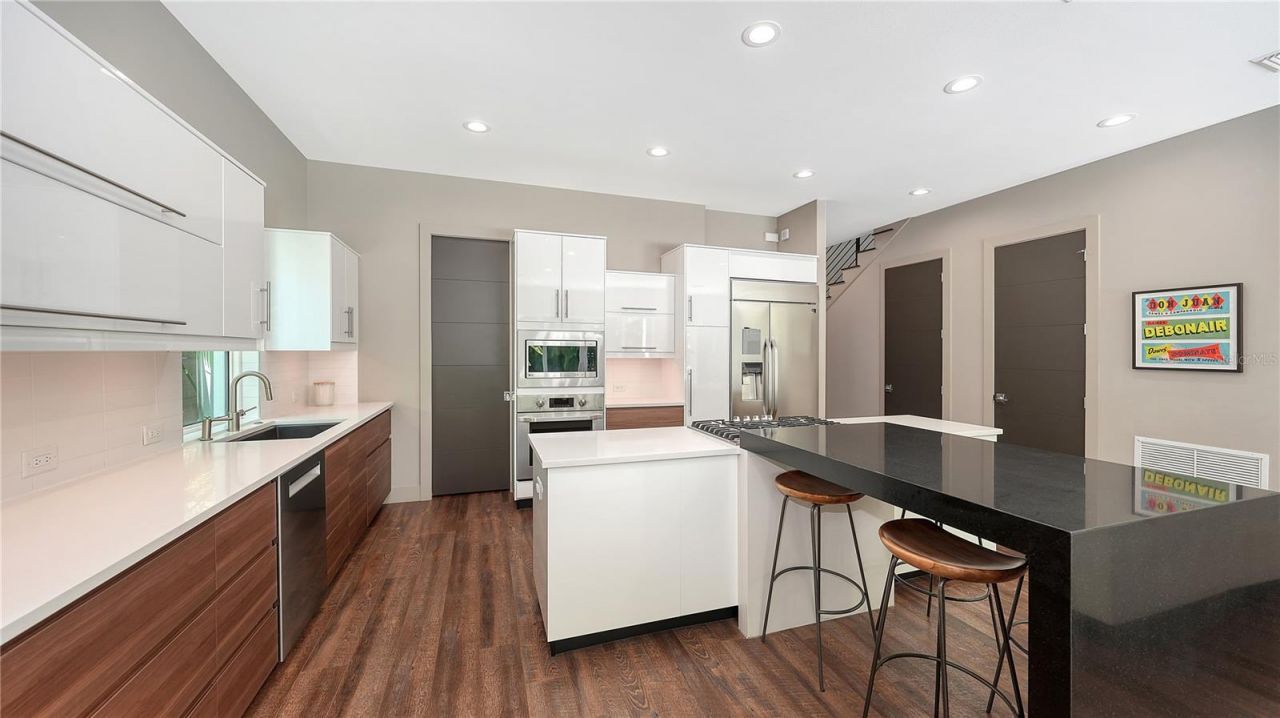 543 Columbia Court, Sarasota, FL 34236 Photo
