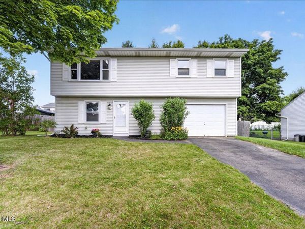9 Long Avenue, Colonie, NY 12110