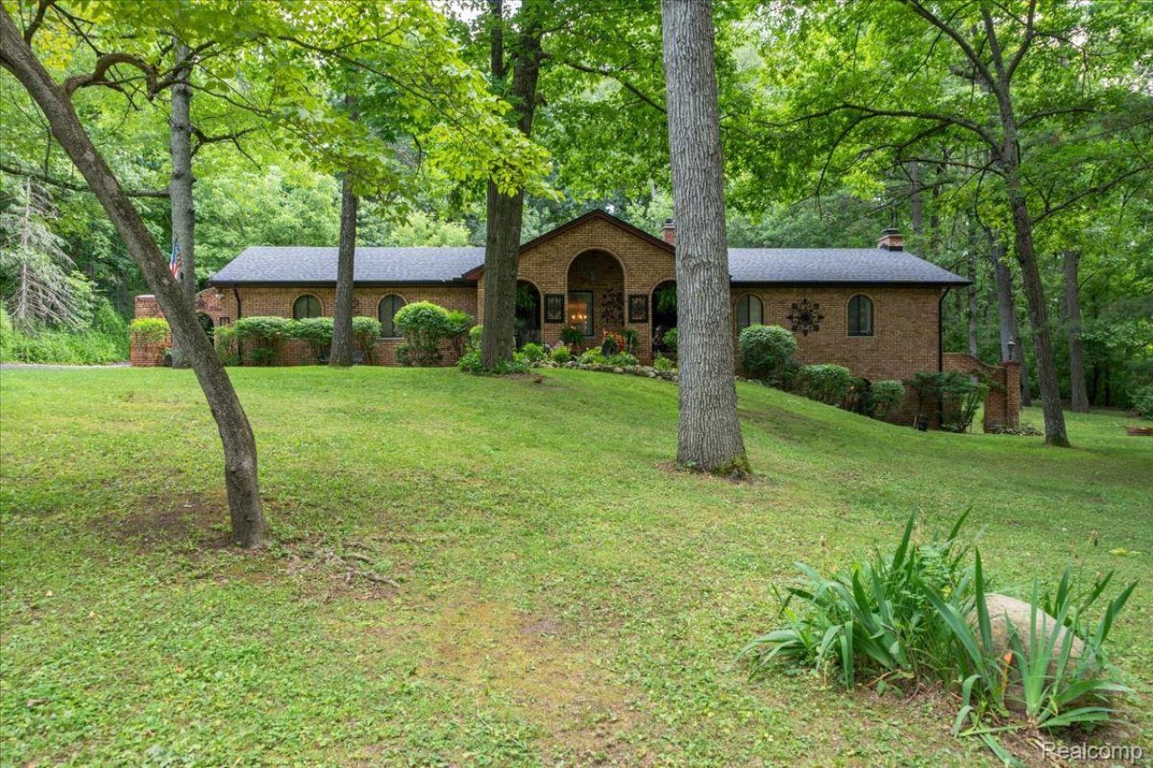 1600 Moffat, Addison Township, Mi 48367 Main Photo