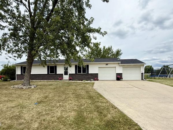 2212 Evergreen Drive , Defiance, OH 43512