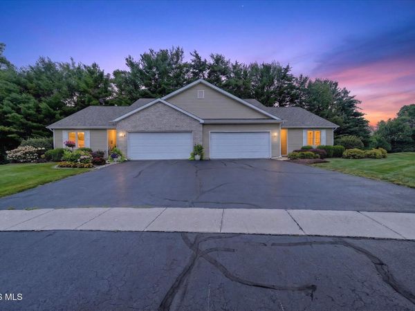 1457 Riverwalk Court , Waterville, OH 43566
