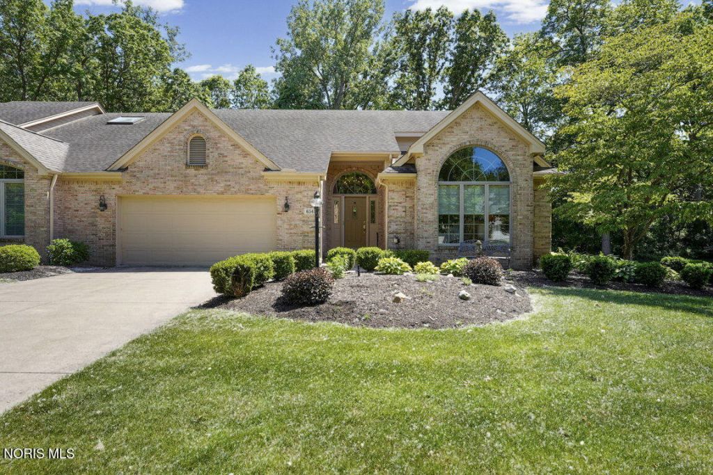 6541 Carrietowne Court, Toledo, OH 43615 Main Photo