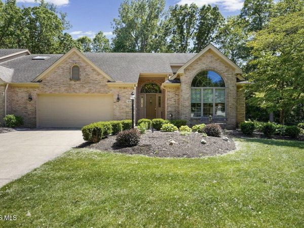 6541 Carrietowne Court , Toledo, OH 43615