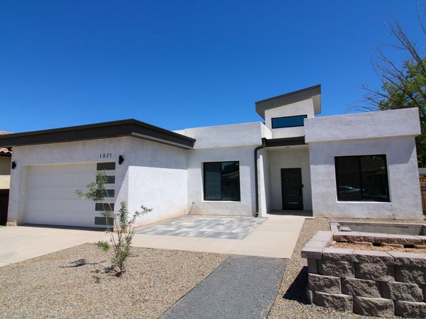 1321 Van Cleave Road NW, Albuquerque, NM 87107