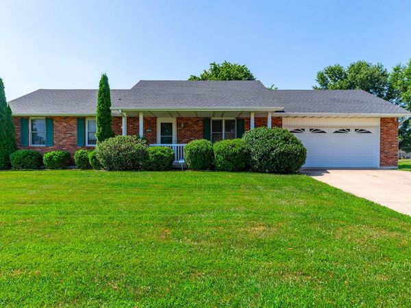 2431 Park Crest , Mexico, MO 65265