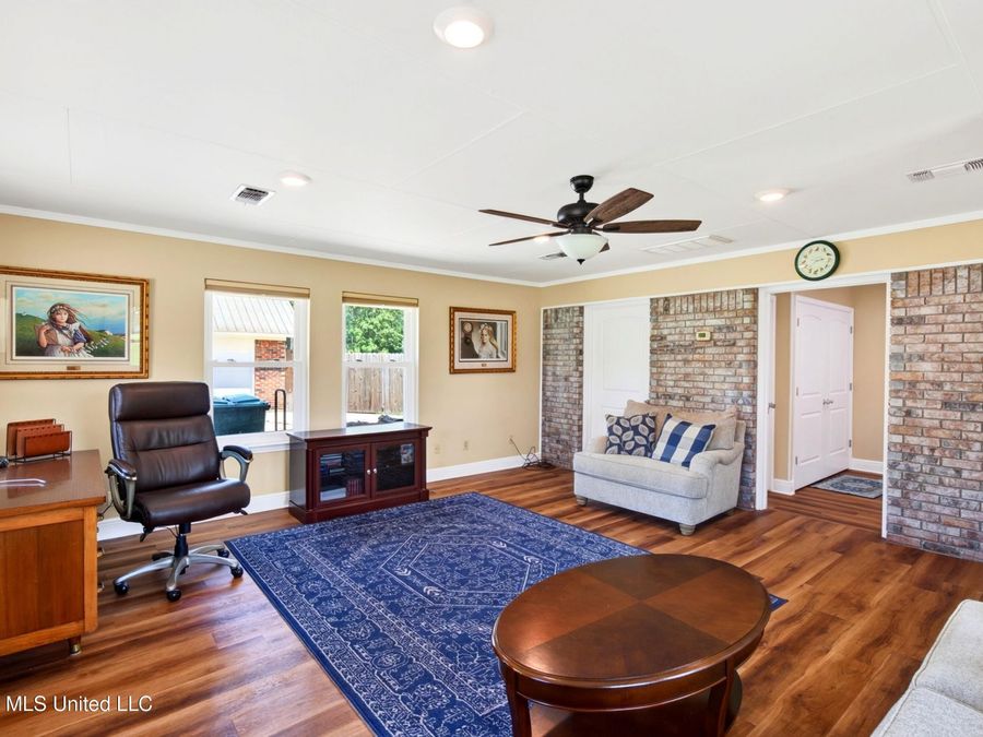 Property Image 36