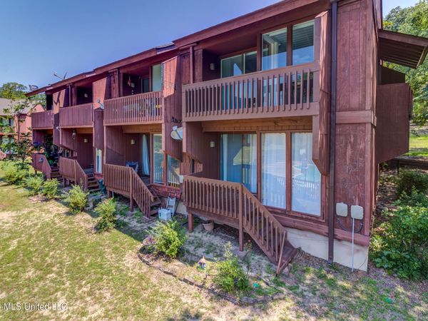 229 Lakeside Villa , Diamondhead, MS 39525