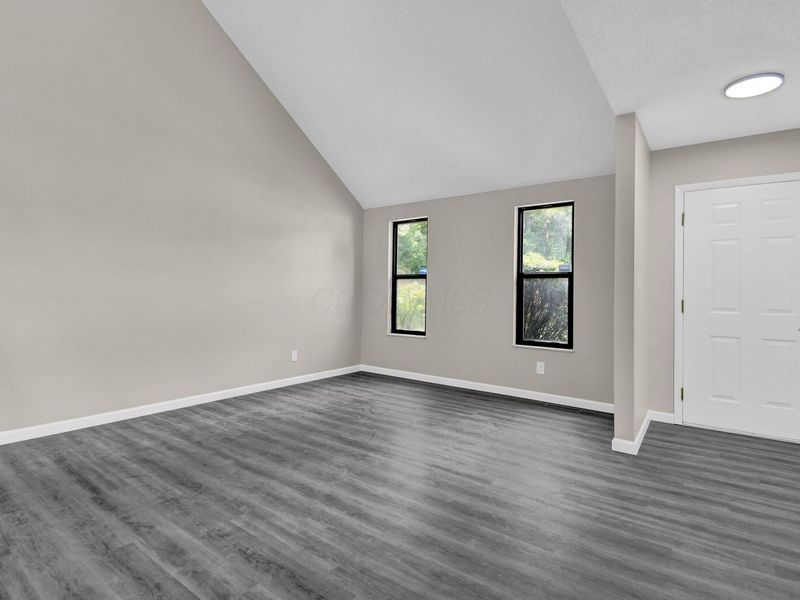 597 Farler Drive, Unit B, Columbus, OH 43213 Photo 6