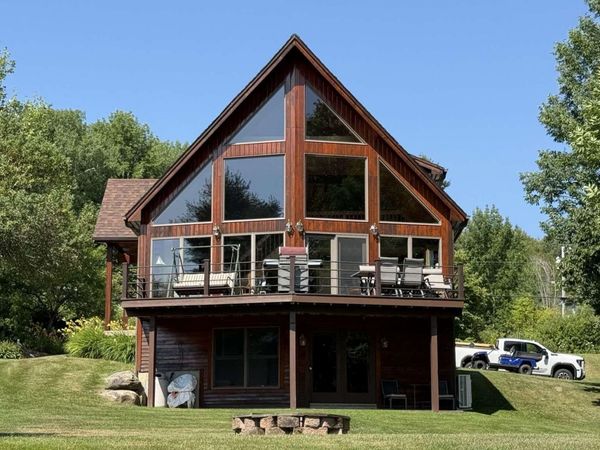 3420 Lake Road, Newport City, VT 05857