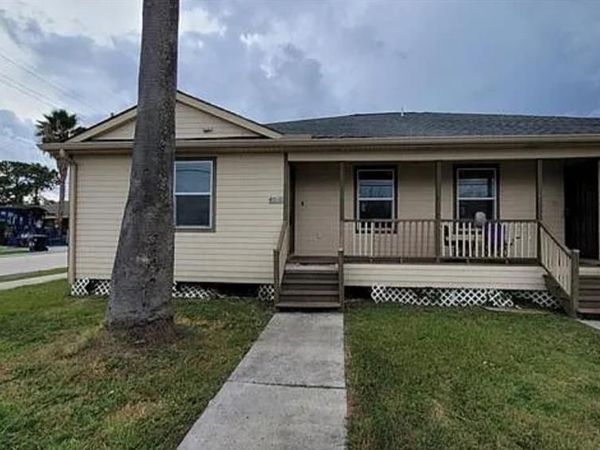 4702 FRANCIS Drive , New Orleans, LA 70126