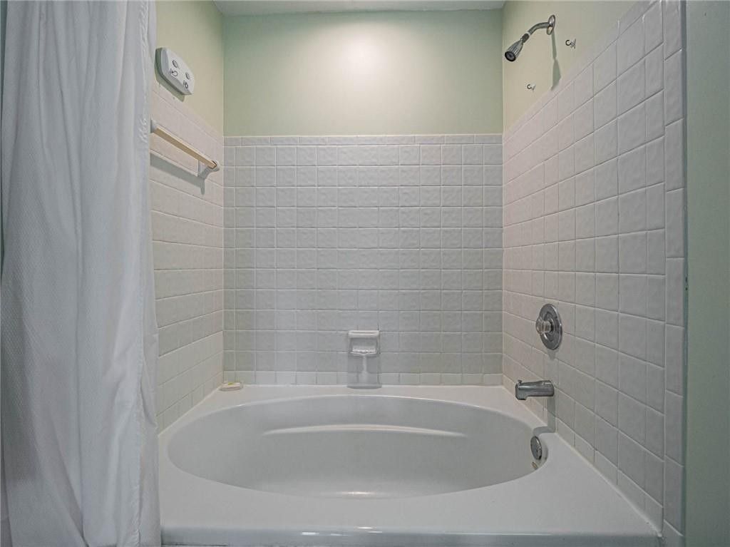 5060 Harmony Circle, Unit 105, Vero Beach, FL 32967 Photo