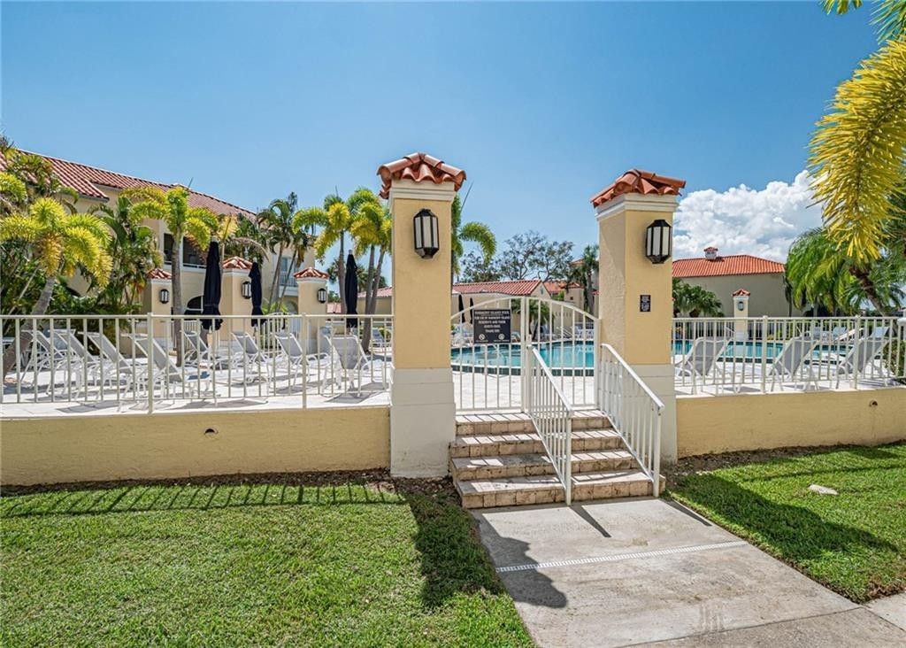 5060 Harmony Circle, Unit 105, Vero Beach, FL 32967 Photo