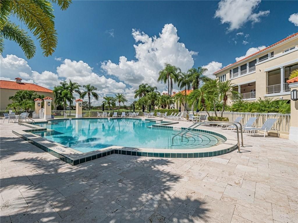 5060 Harmony Circle, Unit 105, Vero Beach, FL 32967 Photo