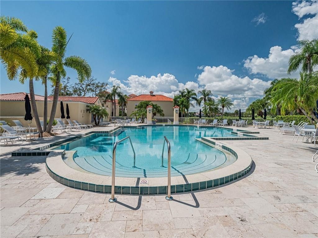 5060 Harmony Circle, Unit 105, Vero Beach, FL 32967 Photo