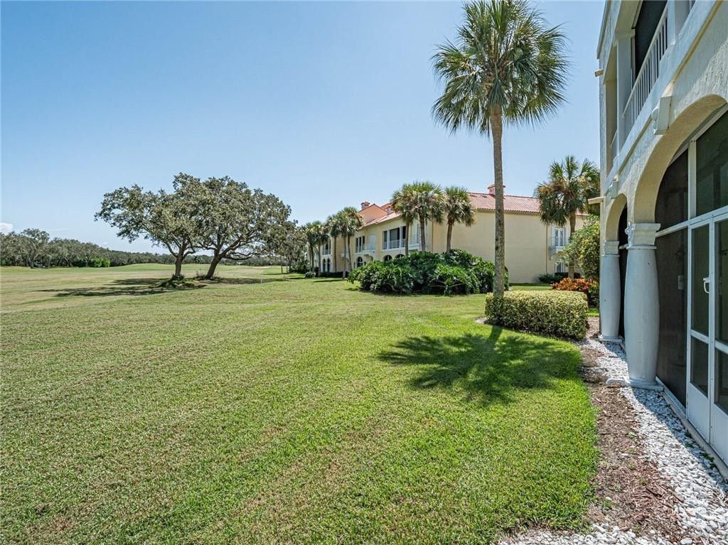 5060 Harmony Circle, Unit 105, Vero Beach, FL 32967 Photo