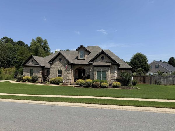 514 Clayton Oaks Drive, Benton, AR 72019