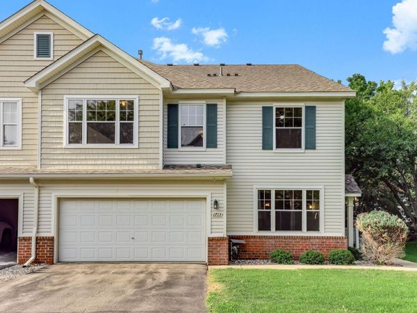 1713 Countryside Drive, Shakopee, MN 55379