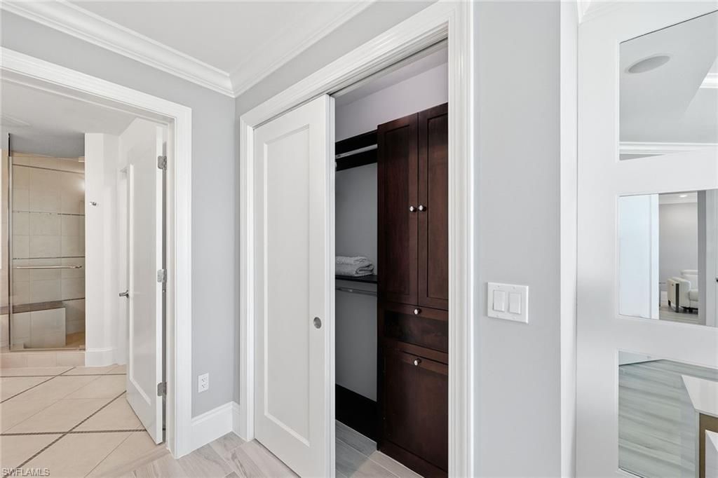 9115 Strada Pl , Unit 5511, Naples, FL 34108 Photo