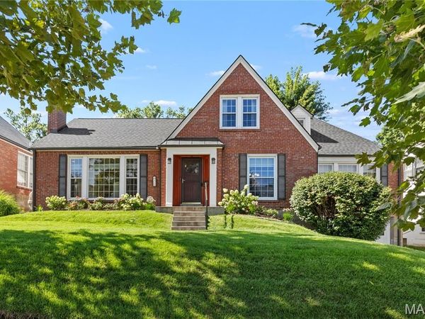 7910 Lafon Place, University City, MO 63130