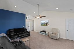 167 Governors Loop photo 4