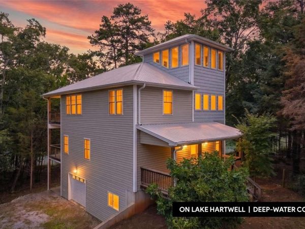27 Classic Drive, Hartwell, GA 30643