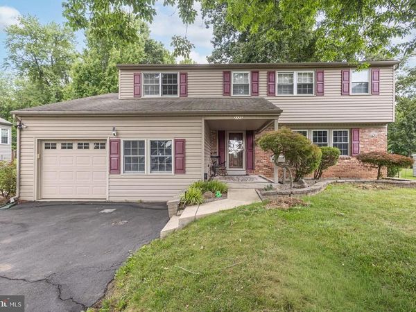 2125 BLACKHORSE DRIVE, WARRINGTON, PA 18976