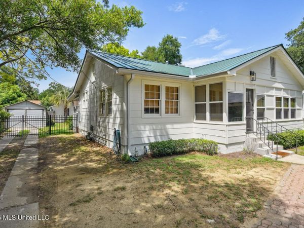 145 Bay View Court, Bay Saint Louis, MS 39520