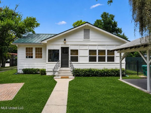145 Bay View Court, Bay Saint Louis, MS 39520
