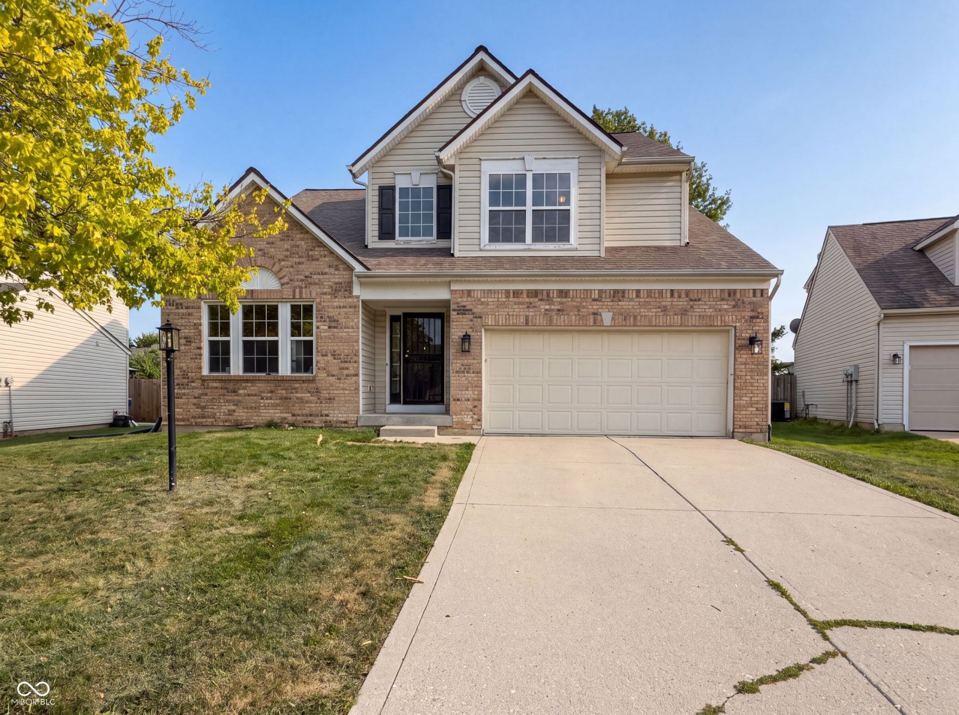 6680 Crestwell Lane, Indianapolis, IN 46268 Main Photo