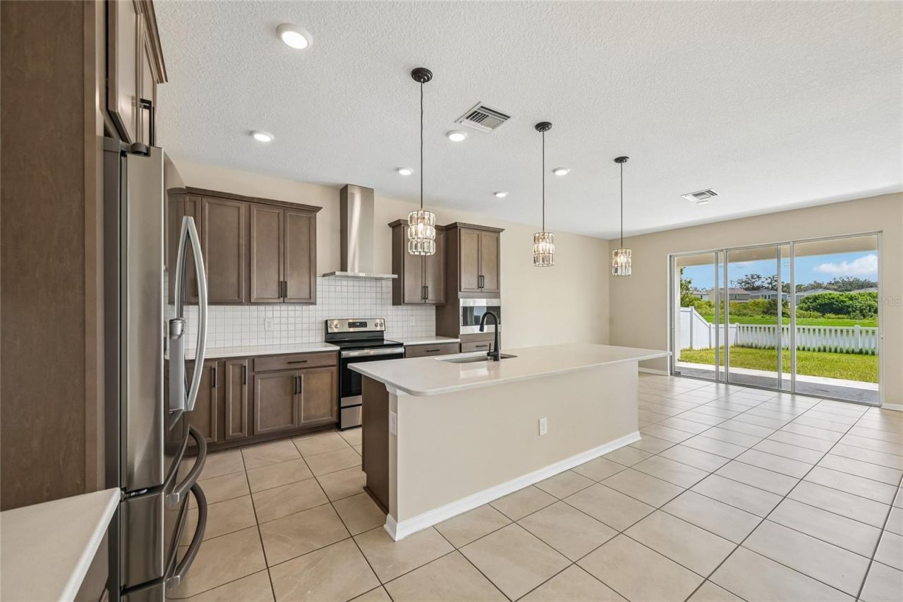 4702 Birdsong Drive, Palmetto, FL 34221 Photo