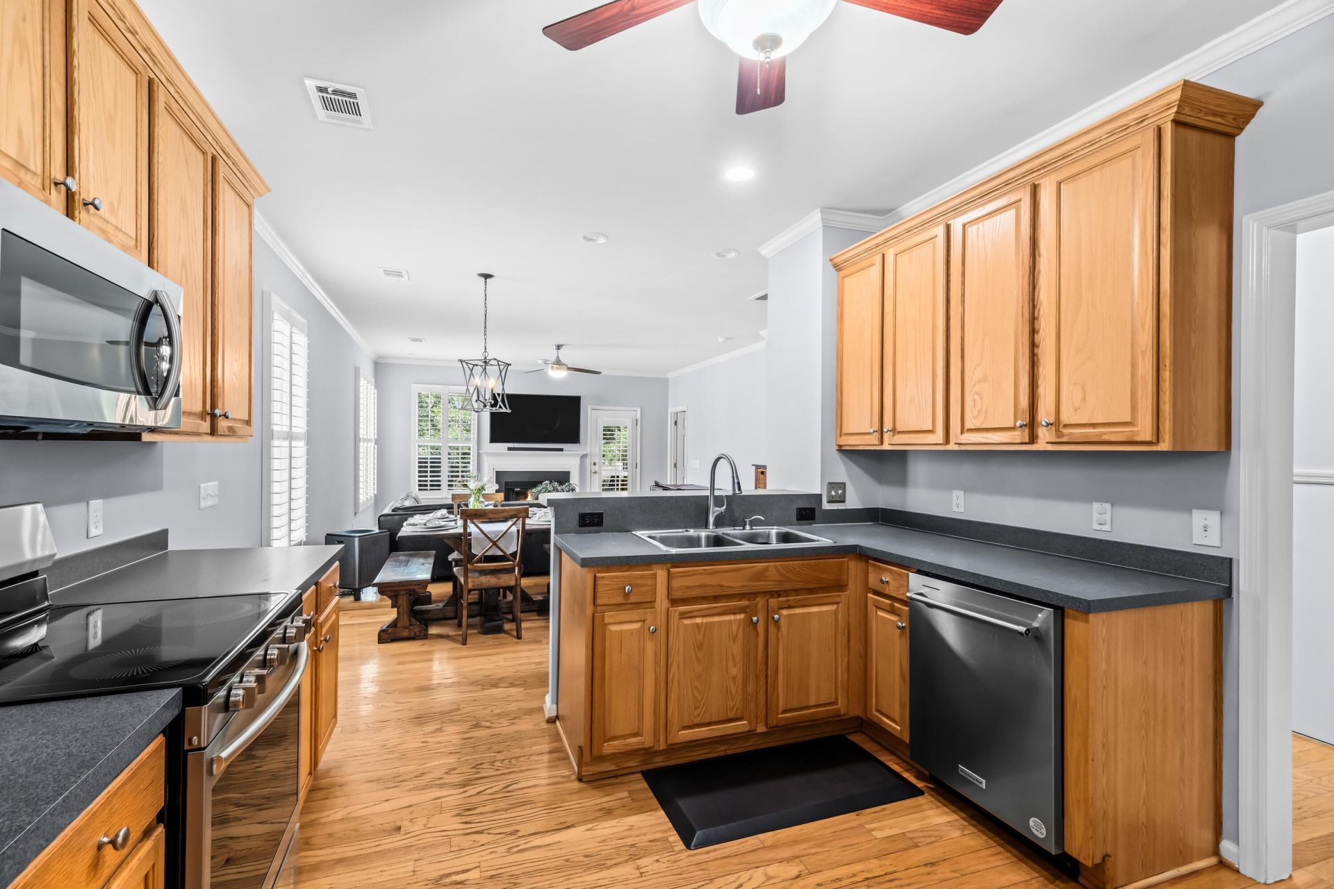 1880 Hubbell Drive Photo 13