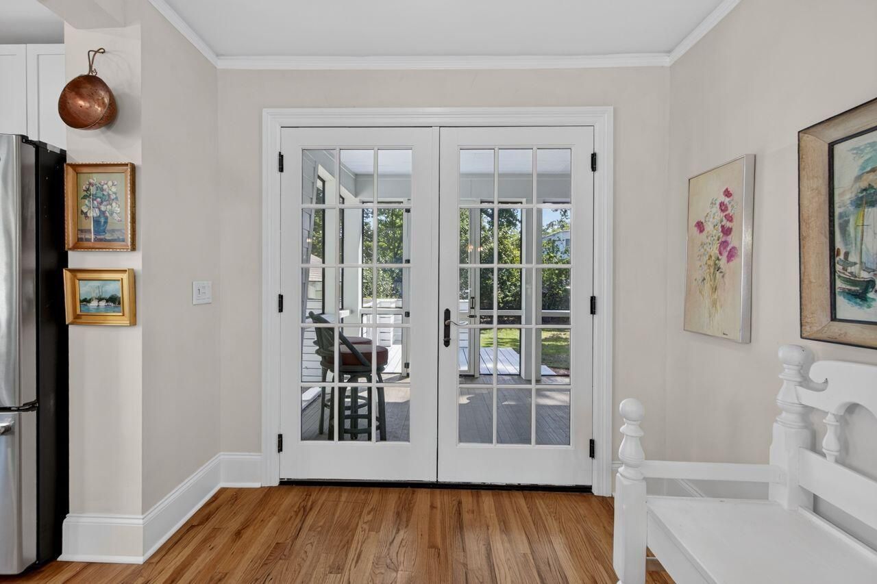 48 Avondale Avenue Photo 18