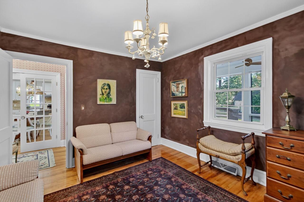 48 Avondale Avenue Photo 23