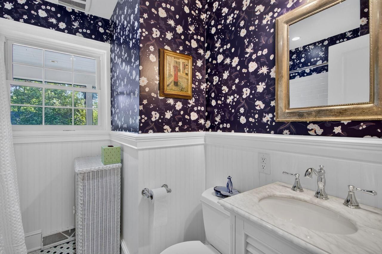 48 Avondale Avenue Photo 25