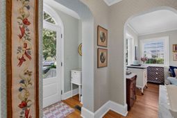 48 Avondale Avenue photo 4
