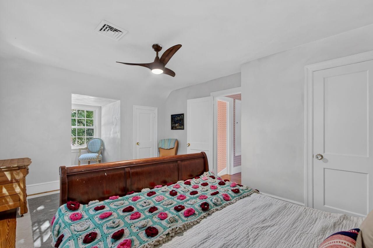 48 Avondale Avenue Photo 31